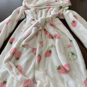 Aesthetic white and strawberry robe